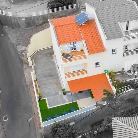 Flowers Island House 4