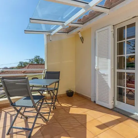 Feriehus Flowers Island House 4 *