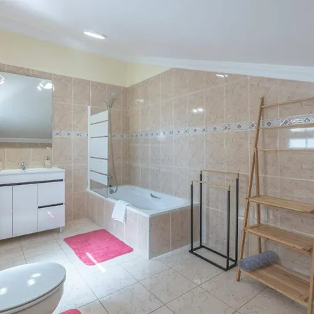 Flowers Island House 4 * カニコ