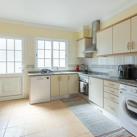 Flowers Island House 4 別荘