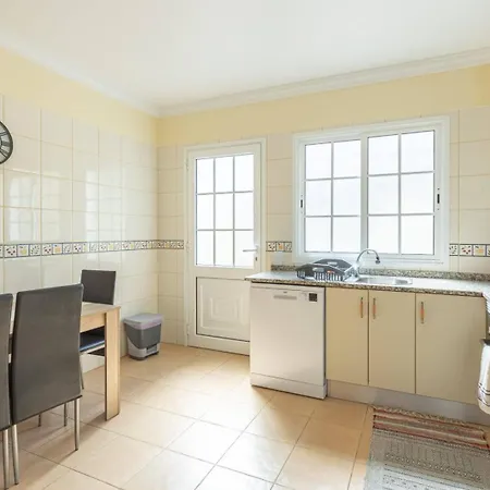 Flowers Island House 4 * Canico (Madeira)