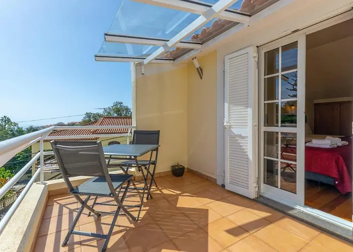 בית נופש Flowers Island House 4 *