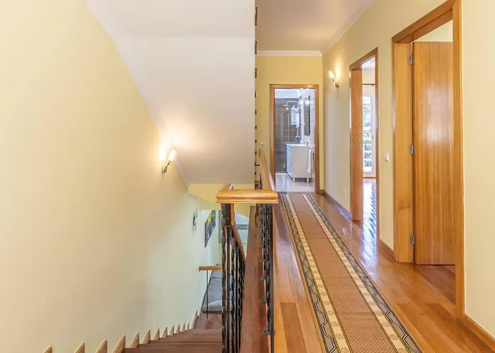 Flowers Island House 4 בית נופש *