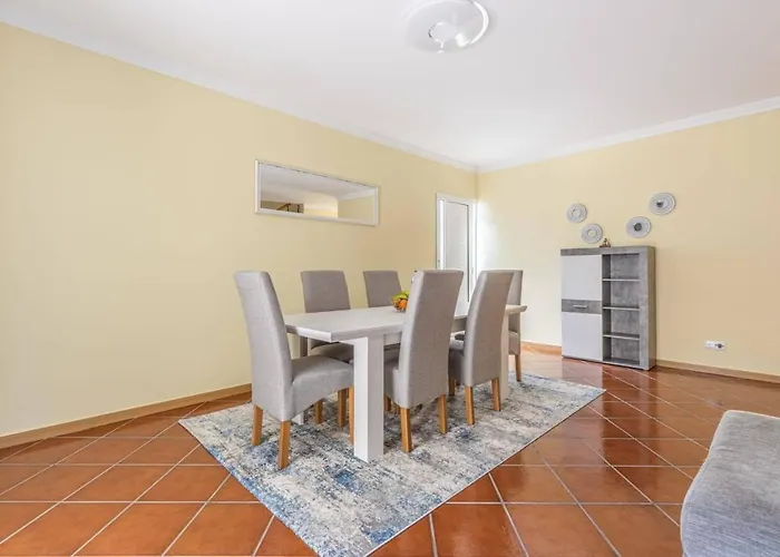 בית נופש Flowers Island House 4 קאניקו