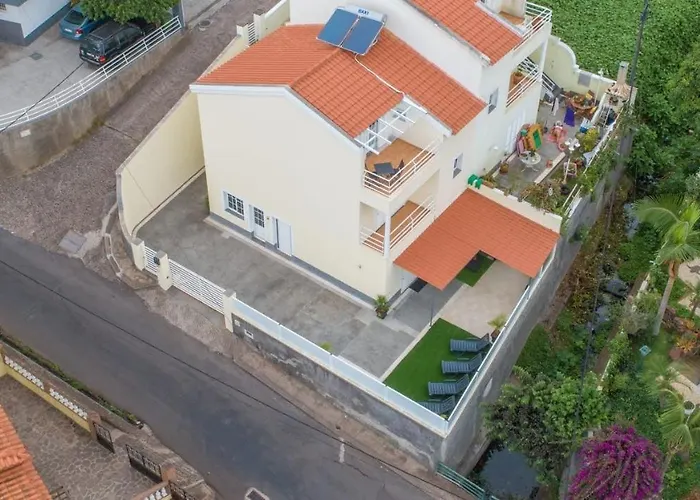 Flowers Island House 4 קאניקו