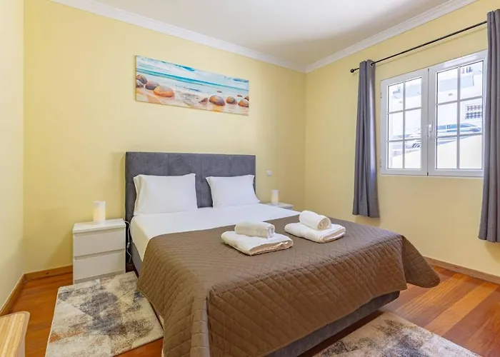 Flowers Island House 4 בית נופש קאניקו