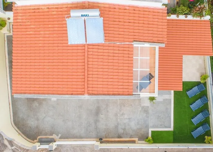 Flowers Island House 4 Prázdninový dům Caniço