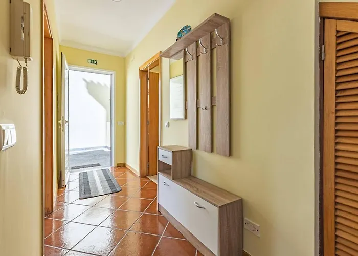 Flowers Island House 4 בית נופש *