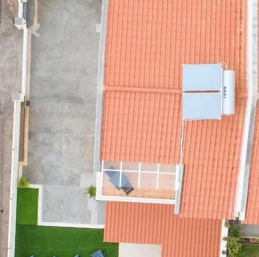 Flowers Island House 4 בית נופש קאניקו