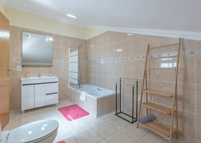 Flowers Island House 4 * קאניקו