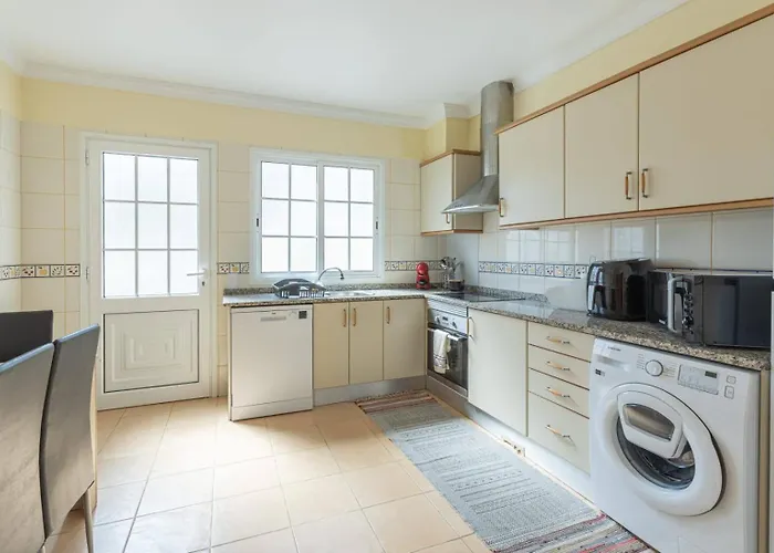 Flowers Island House 4 בית נופש